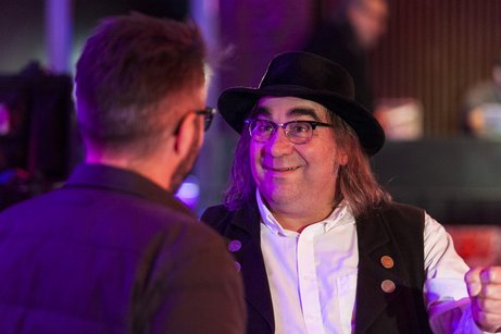 Der Künstler Wolfgang Ramadan hat uns voll unterstützt...